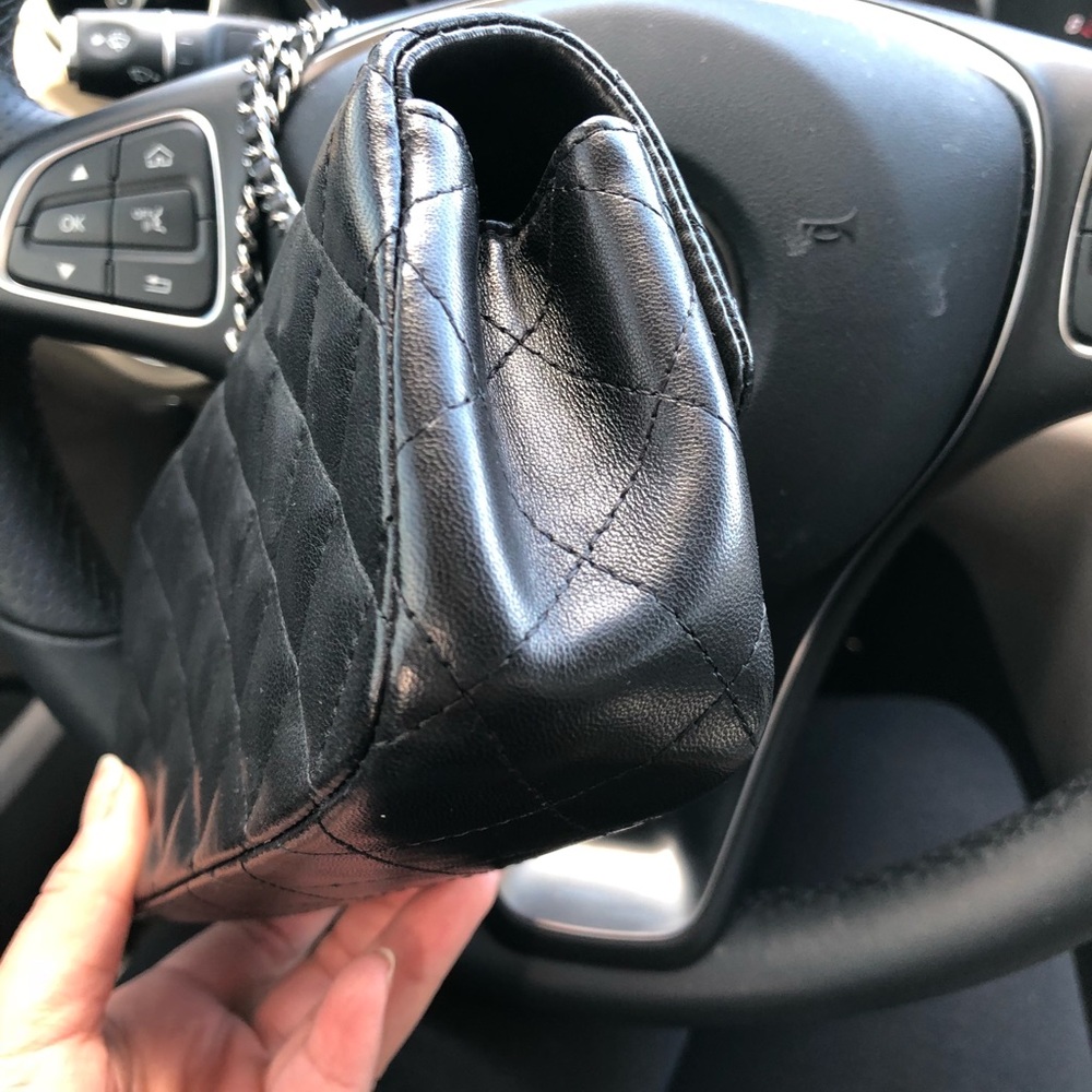 🚫SOLD🚫 Chanel Black Lambskin Classic Extra Mini - Picture 3 of 8